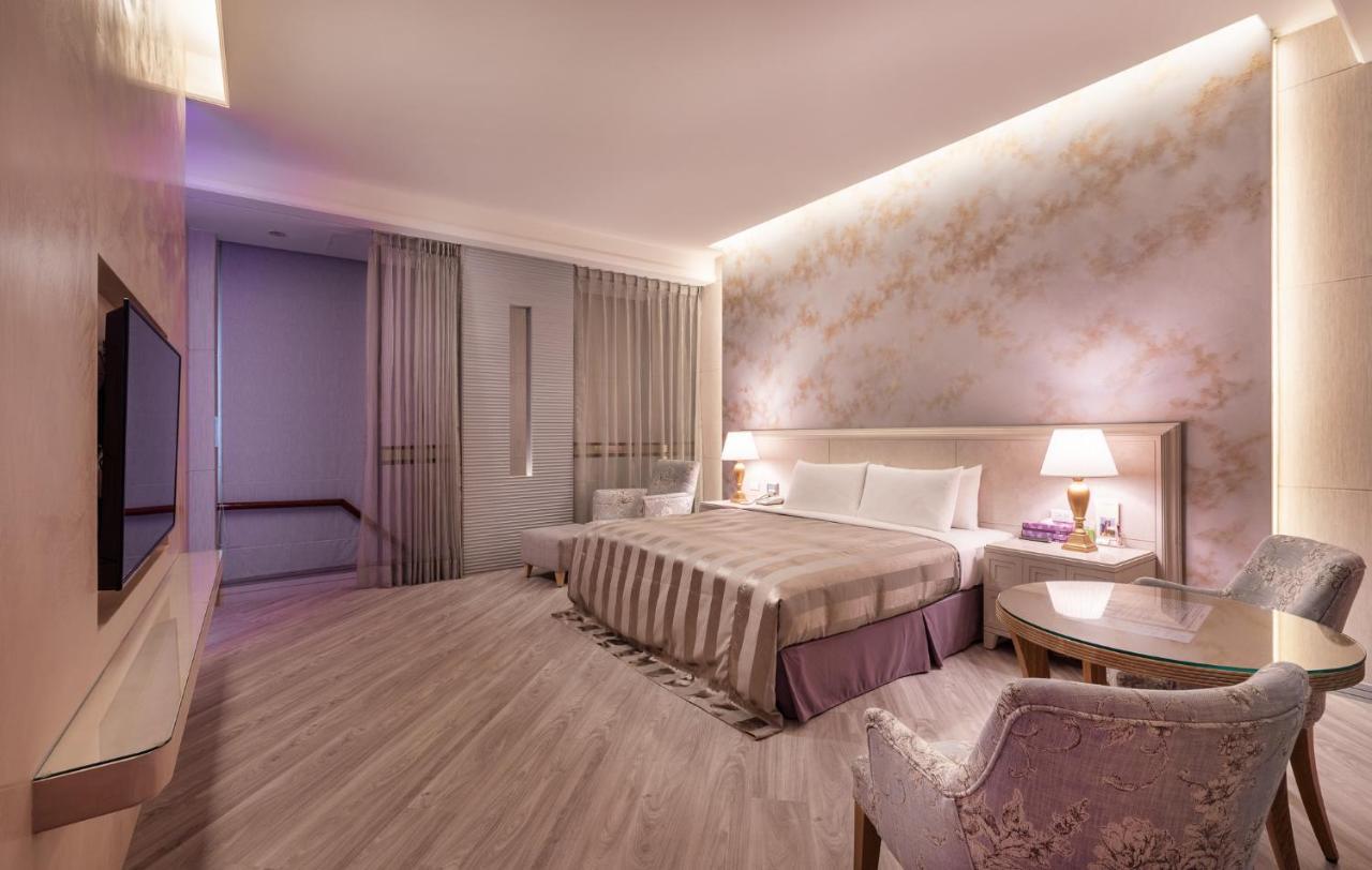 Purple Garden Motel Kaohsiung Exterior foto
